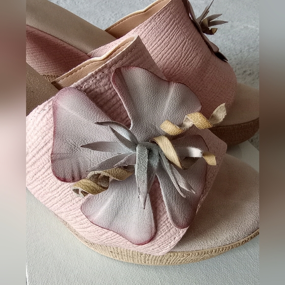 Tuscany by Easy Street Castello Women's Wedge open toe platform Sandals 3 inch - Picture 5 of 8